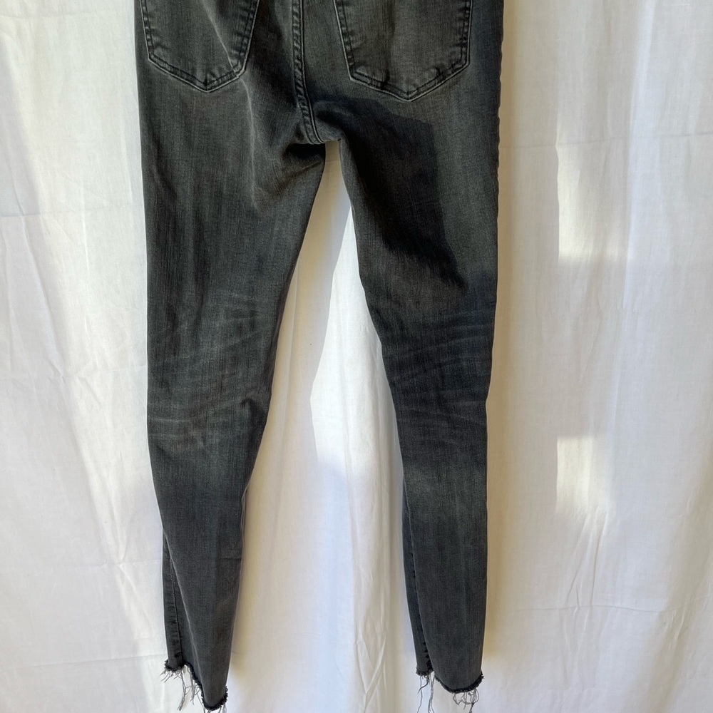 Madewell 9” Mid Rise Skinny Jeans in Black - Picture 3 of 16